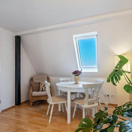 Apartment Yvette's Lugau