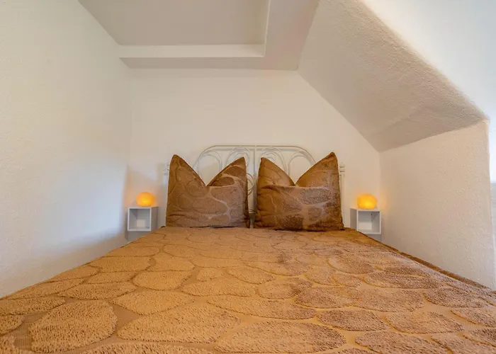 Апартаменты Yvette's *